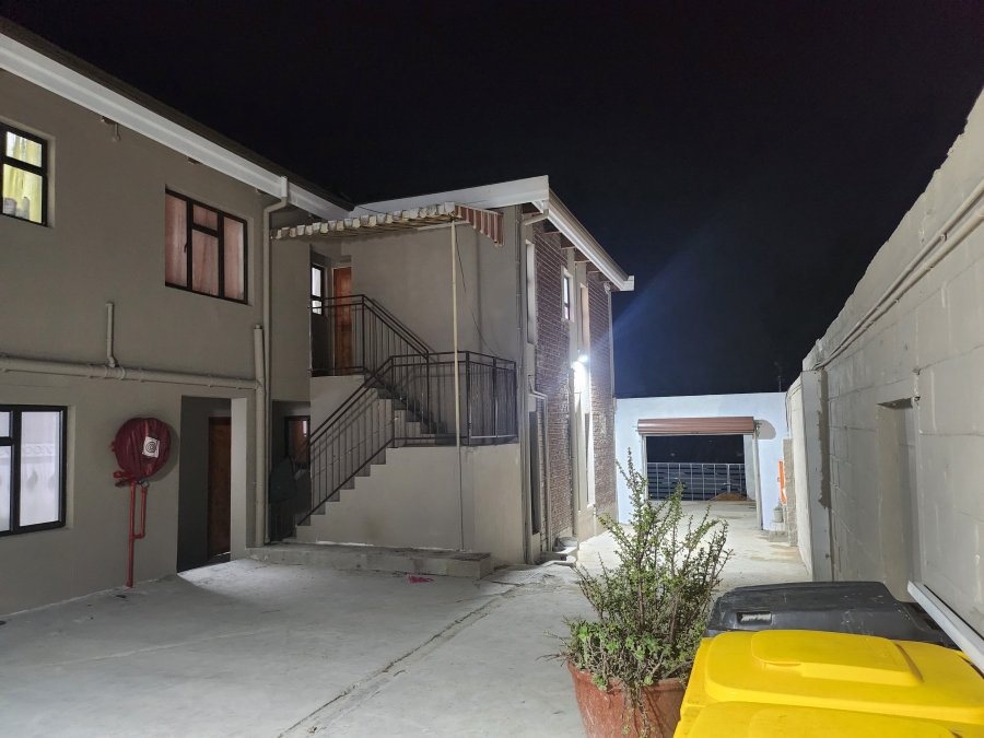 Commercial Property for Sale in Klein Drakenstein Western Cape